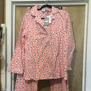 New with tags flannel pajamas ,size medium pink with penguins
